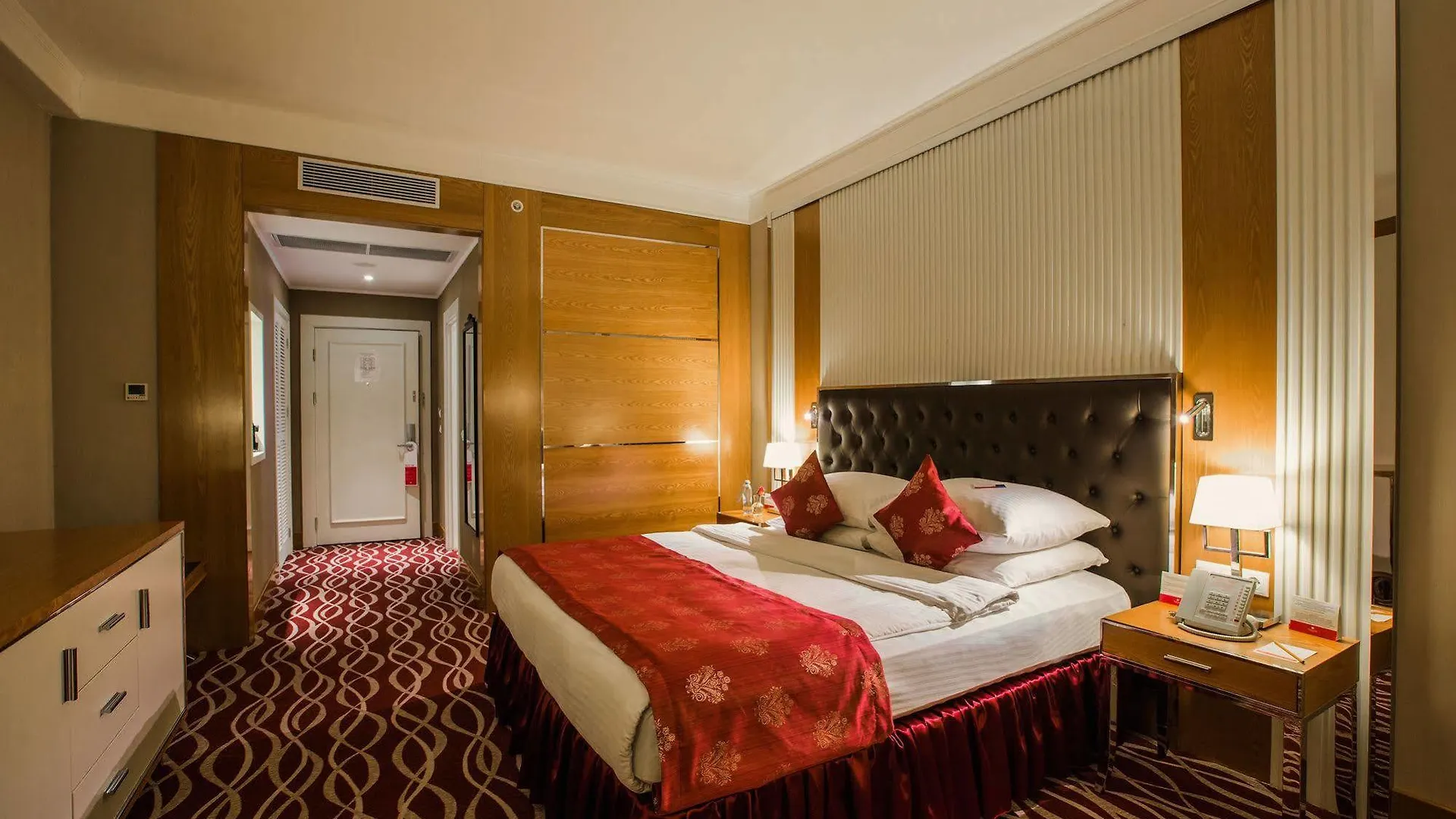 Ramada Plaza Astana Hotel 아스타나